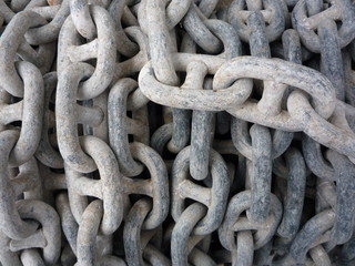 pile of ships chain link