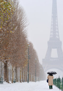 Fototapeta Tour eiffel sous la neige