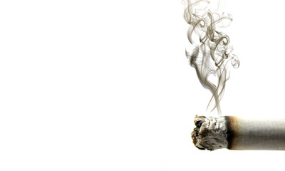 Sigaretta che fuma