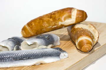 hering mit laugengeb&auml;ck