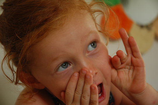 enfant qui appelle