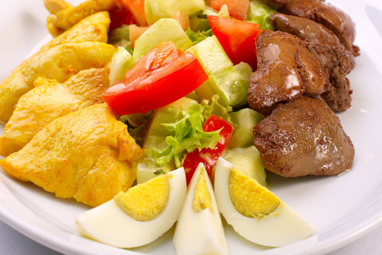 Fresh Salad With Vegetables, Chiken And Liver