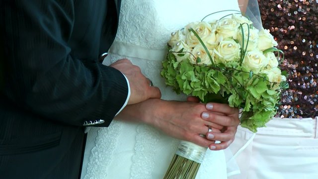 Brautpaar mit Strau&szlig;