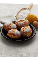 Bomboloni alla crema - Dolci della toscana