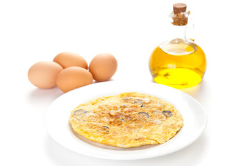 mushrooms olives and potatoes omelette