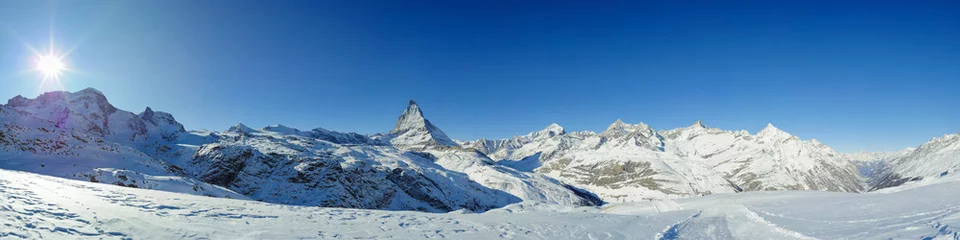 Crédence de cuisine en verre imprimé Cervin panorama de riffelberg en hiver