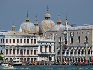 Fototapeta na wymiar Wenecja - widok Piazzetta, San Marco oraz Pałac Dożów,