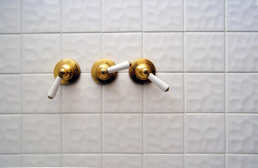 Three golden shower valve handles - 19271199