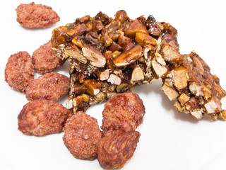 Almond nougat and sugared almonds
