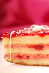 Yellow cake with strawberry glaze petifore