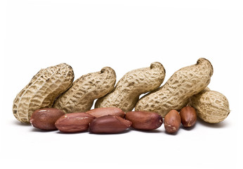 Cacahuetes y sus semillas.