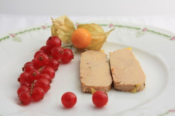 foie gras de canard et groseilles