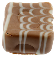 chocolat lait nougatine fond blanc