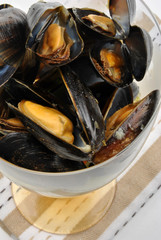 some fresh organic mussel in garlic butter