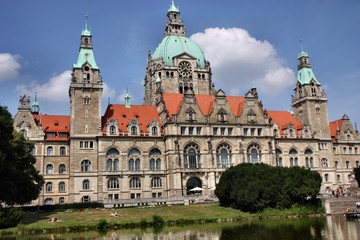 Fototapeta na wymiar Ratusz w Hanowerze