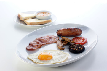 traditional irish breakfast on a large plate