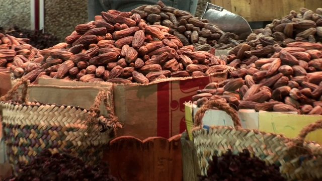 Gew&uuml;rze auf orientalischem Markt