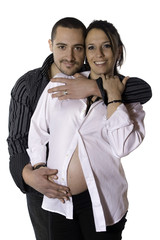 couple heureux d'attendre un enfant