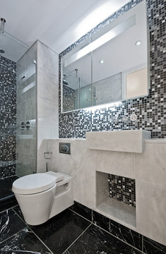 luxury suite bathroom