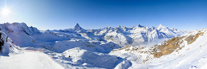 Fototapeta na wymiar Panorama z gornergrat w zimie