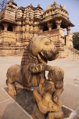 lion sculpté khajuraho