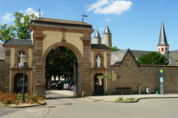Fototapeta na wymiar Kloster Steinfeld, Eifel, wejście