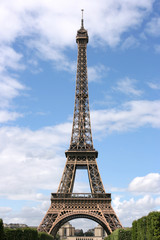 Fototapeta na wymiar Paryż - Wieża Eiffla
