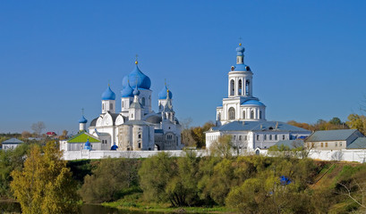 Fototapeta na wymiar Zobacz Świętego klasztoru Bogolyubov.