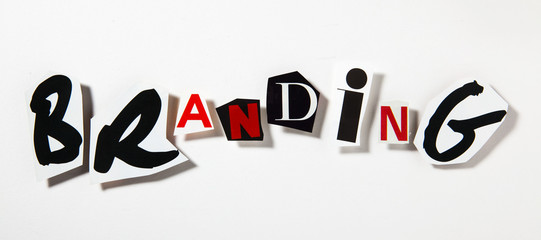 mot branding marque lettres mot découpage relief