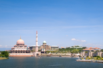 Fototapeta na wymiar Meczet Putrajaya, Malezja