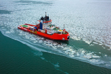 Oil Rig Supply Boat In The Ice In Pacific Ocean - obrazy, fototapety, plakaty