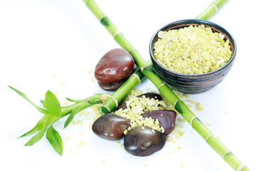 green bath salt with bamboo