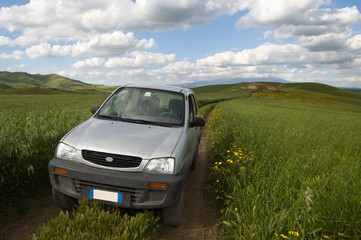 Obraz na płótnie Canvas vehicle off-road