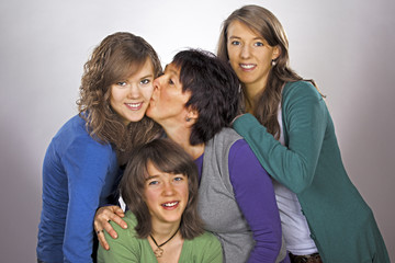 Mutter und drei T&ouml;chter