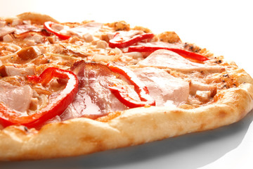 Pizza with pepper and ham