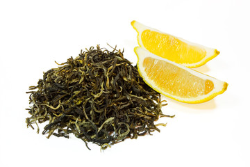 Dry leaves green tea with lemon