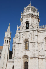 Fototapeta na wymiar cathedral St. jeronimos (Lisbon,Portugal)