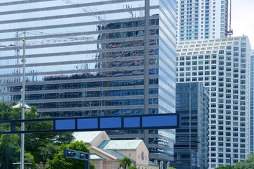 Obraz na płótnie Canvas Downtown Miami urban city skyscrapers buildings