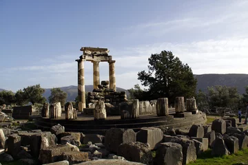 Deurstickers The Tholos of Athena Pronaia at Delphi, Central Greece © Stefanos Kyriazis