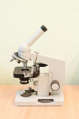 Microscope