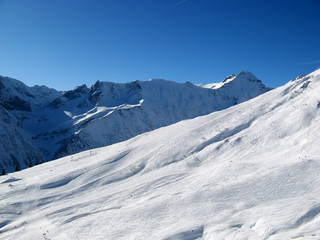 Fototapeta na wymiar Skiing slope