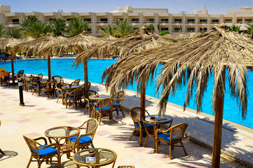Tables beside the pool in the Egyptian hotel © Evgeny Korshenkov