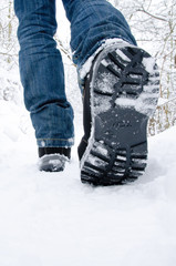 Schuhe im Schnee - Detailaufnahme