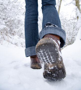 Schuhe im Schnee - Detailaufnahme
