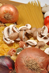 some spaghetti with organic mushroom and onion