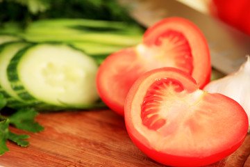 cut tomato