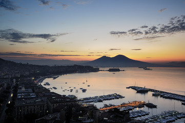 Amanecer en Nápoles