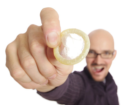 Mann mit Kondom