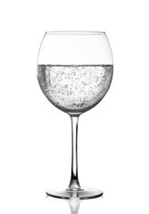 bicchiere di acqua minerale