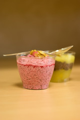 verrine betterave et pomme-boudin sur table